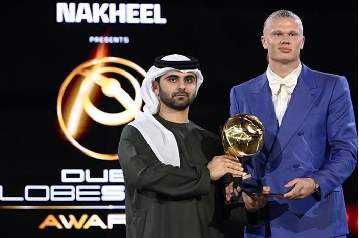 هالاند يتوج بجائزة غلوب سوكر لأفضل لاعب في العالم 65aae795423604715e24a52b