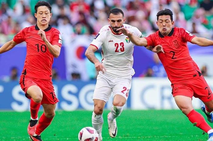 النشامى يتقدم على كوريا بالشوط الأول 419329858_784112933757661_7304710988851948255_n