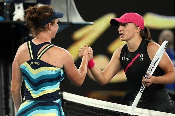 مفاجأة كبرى في بطولة أستراليا للتنس 65abfaf842360401df1aea65