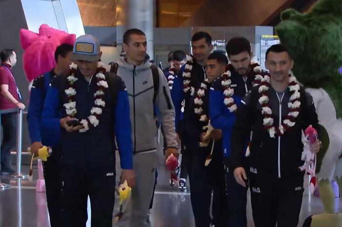 منتخب أوزبكستان يصل الدوحة للمشاركة في بطولة كأس آسيا 3