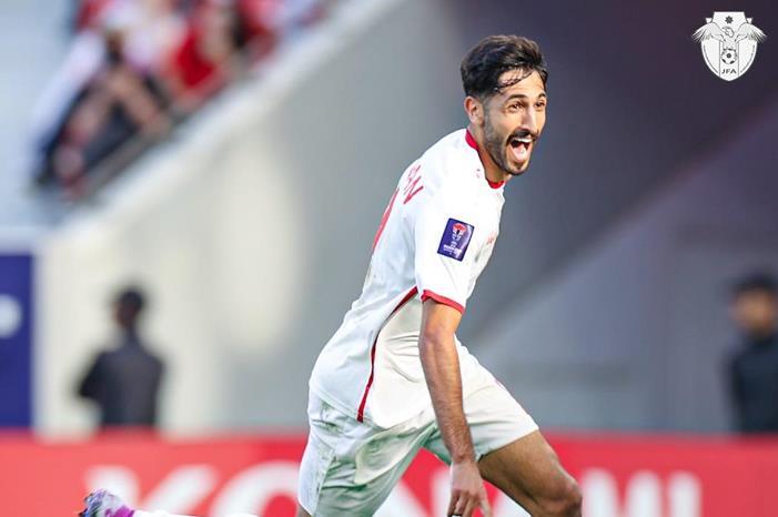 يزن النعيمات يتصدر التشكيل المثالي للجولة الثانية لكأس آسيا GESSmCLWsAA9Z_6