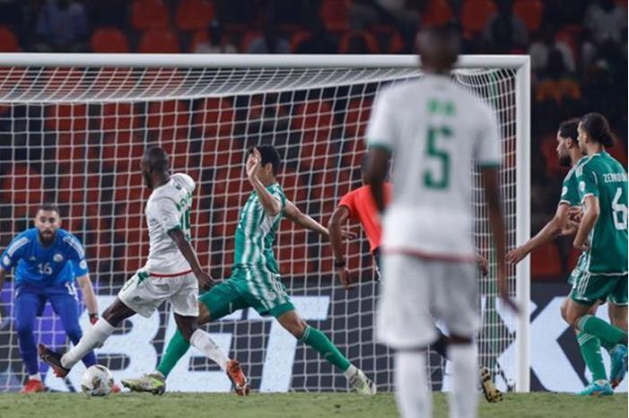 65b039744c59b72bc266e85c