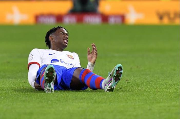 برشلونة يعلن إصابة لاعبه بالدي وخضوعه للجراحة 65b515c94c59b70eac42fe8d