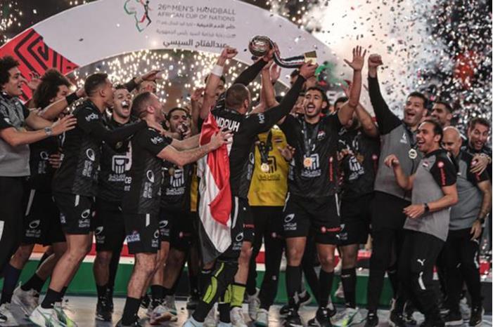 السيسي يوجه رسالة لمنتخب مصر بعد تتويجه بكأس إفريقيا لكرة اليد 65b60e814236046d5a2c65ac