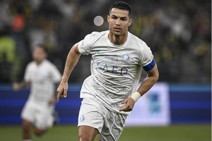 النصر السعودي يحسم موقف رونالدو من المشاركة في مباراة الرقصة الأخيرة  ضد ميسي 65b6673a4c59b75e9b215c92