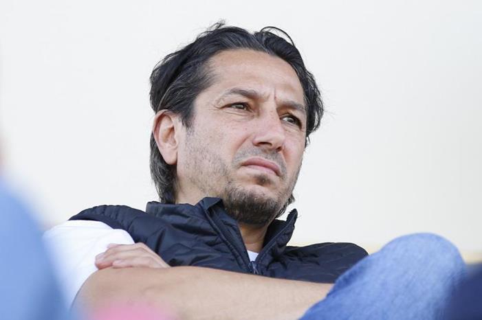 المنتخب الوطني يضم ابو زمع للجهاز الفني 6363ff8359921