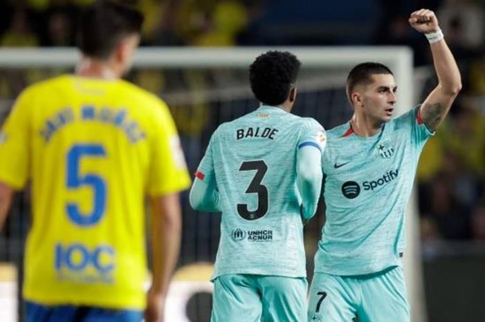 برشلونة ينتزع انتصاراً درامياً على لاس بالماس في الدوري الإسباني barca