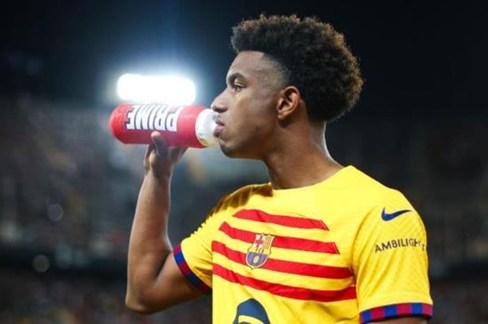 بالدي نجم برشلونة يتعرض للعنصرية أمام خيتافي GettyImages-2167184270-1