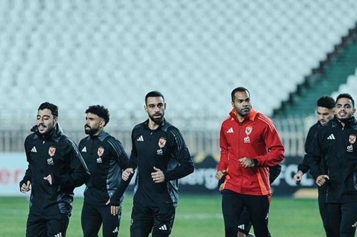 الأهلي يخشى غياب مروان عطية شهرين بسبب الفتق GgT7tBjWkAAerjI-1