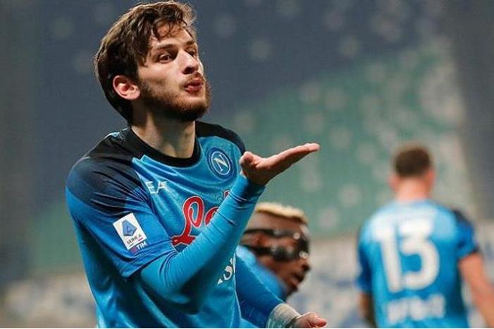 163-164823-kvaratskhelia-napoli-profile_700x400