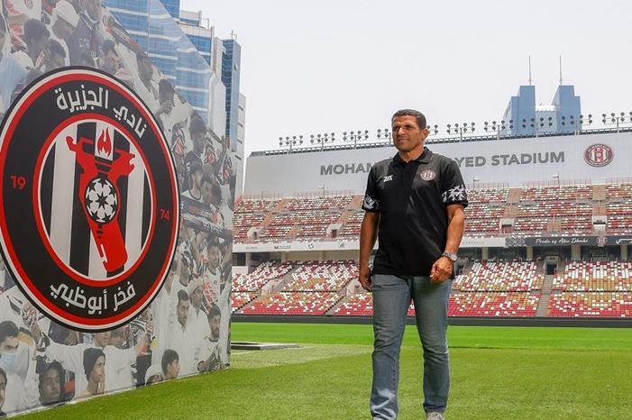 حسين-عموتة-مدرب-الجزيرة-الإماراتي