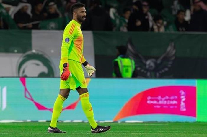 العويس قد يتسبب في اعتزال لاعبين أخرين بالمنتخب السعودي العويس