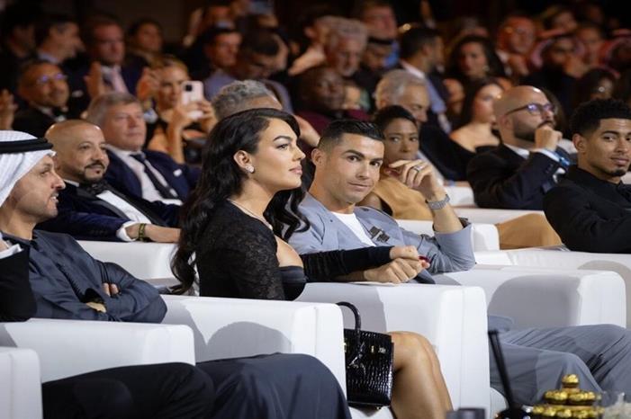 6776a3614c59b761914aaa4d