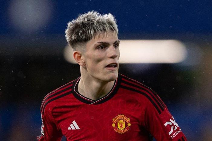 photo_5771828613350540512_y