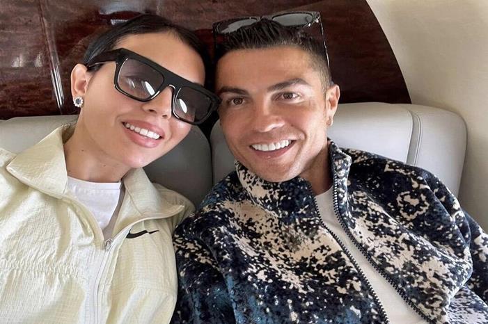 679350cf4c59b75fdd433a56