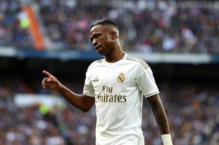 فينيسيوس-جونيور-8