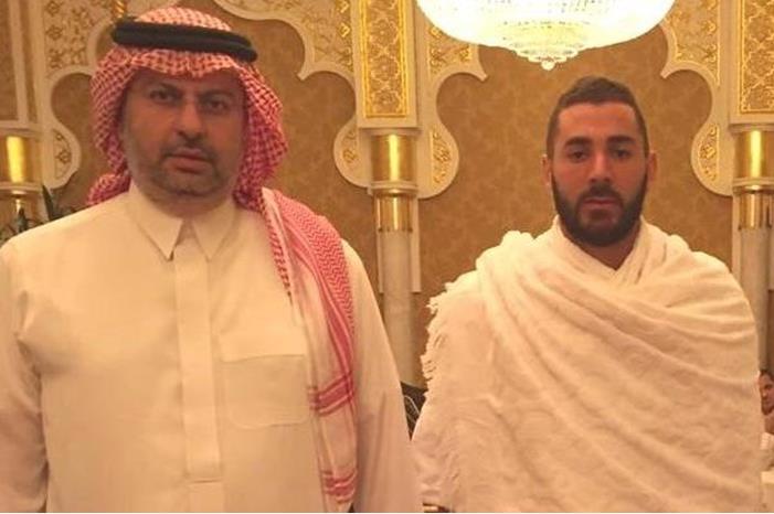 كريم بنزيما يستعد للعام الجديد بمناسك العمرة ثثثيي