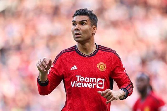 كريستيانو رونالدو يُقرب كاسيميرو من ألوان النصر GettyImages-2152083181