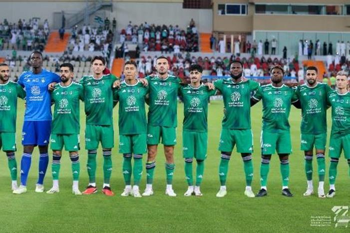 الأهلي يرفض رحيل الثنائي الأجنبي ويقترب من تجديد عقود 4 لاعبين الأهلي-السعودي