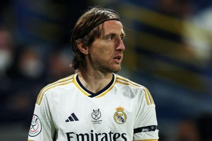 ريال مدريد يعلن غياب مودريتش عن مواجهة مايوركا في السوبر.. رسميًا لوكا