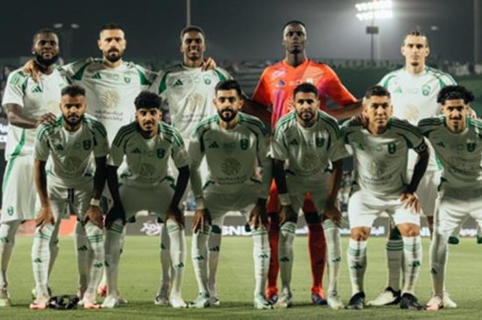تأكد غياب نجم الأهلي عن مواجهة الشباب في الدوري الأهلي-السعودي-1