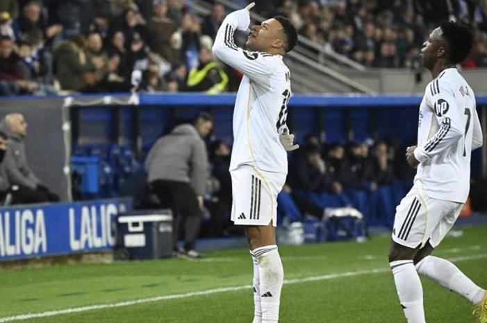 GettyImages-2251329687-scaled-e1765803550347-780x470 (1)