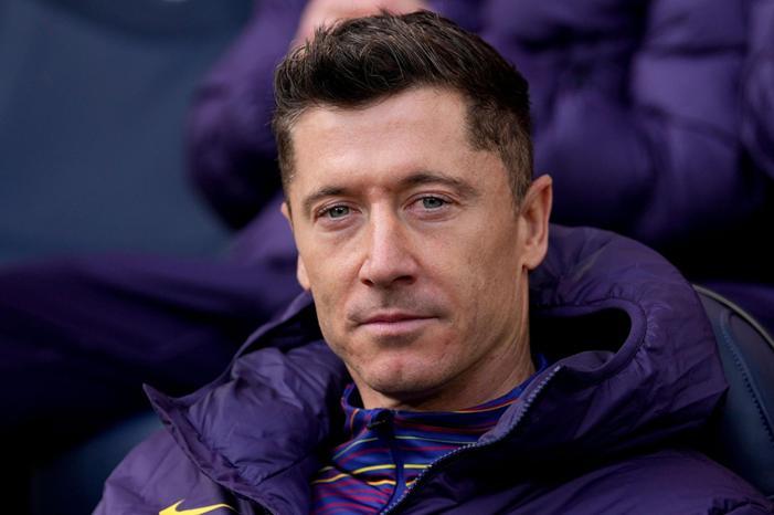 ليفاندوفسكي-يُنهي-طموحات-الهلال-كووورة-scaled