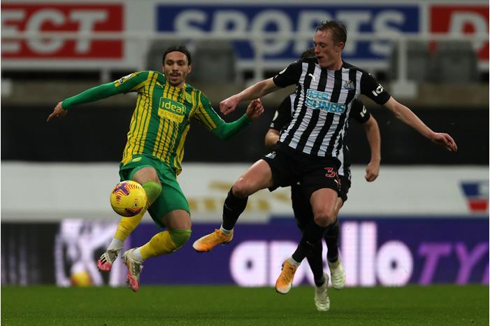 321685-نيوكاسل-ضد-وست-بروميتش-(6)
