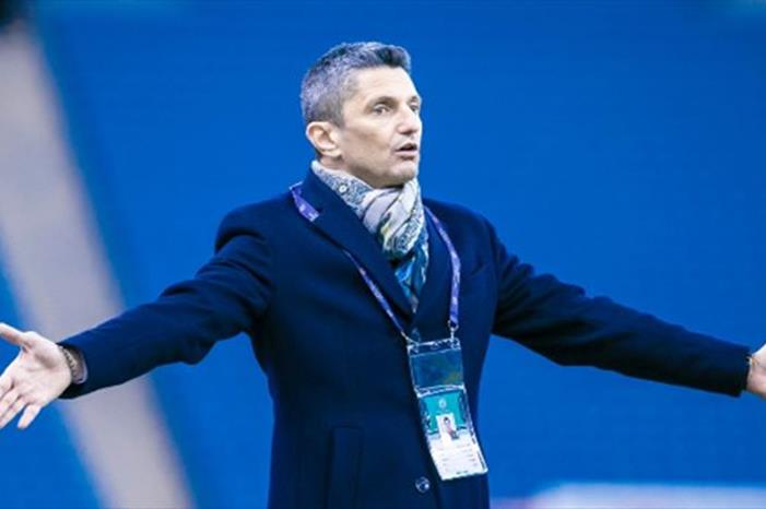 طرد ثنائي الهلال .. وإقالة لوشيسكو مطلب 66882F7940876