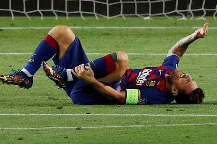 برشلونة يعلن إصابة ميسي image
