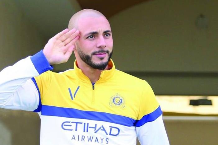 بعد قرار النصر.. حرب ثلاثية على أمرابط WhatsApp-Image-2020-10-25-at-2.19.28-PM