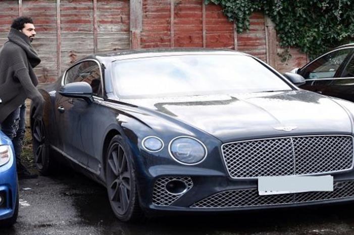 كم تبلغ قيمة سيارة محمد صلاح المفضلة؟ 138-223844-mohamed-salah-car-liverpool_700x400