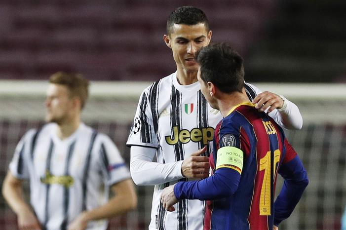 373162-رونالدو-وميسي-قبل-انطلاق-اللقاء