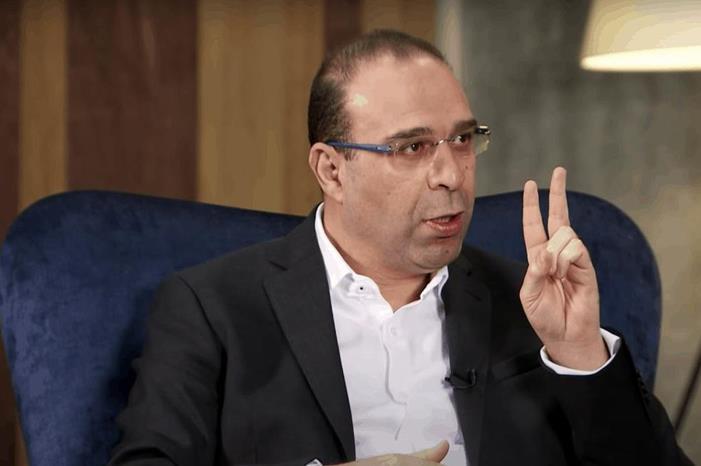 عصام الشوالي يفاجئ الجماهير و يعلن التوقف عن التعليق 8c13dd6e67