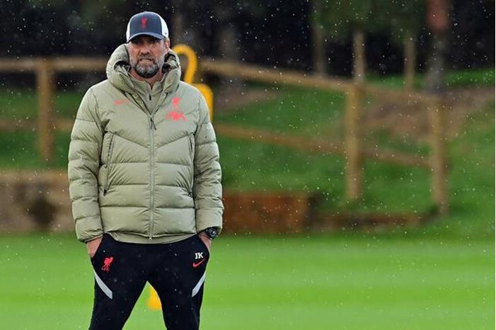 كلوب يستعين بخدمات أسطورة برازيلية 61a727ea4c59b7300813813f