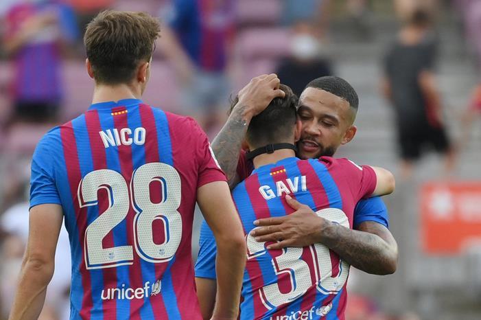 نجم برشلونة مطلوب في مانشستر ،، وتشيلسي يحافظ على لاعبه برشلونة