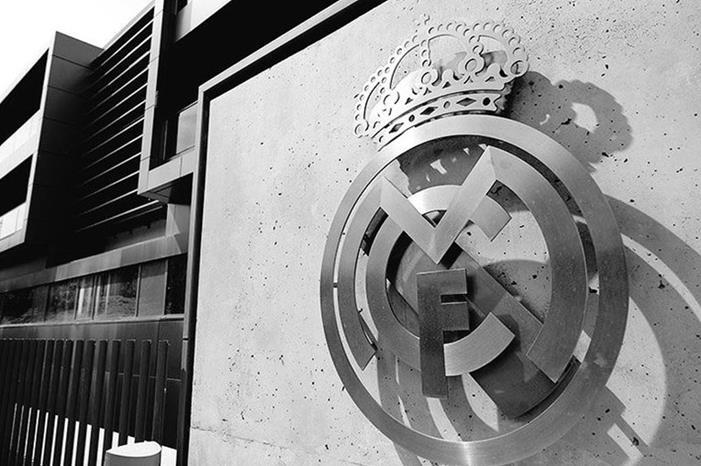 ريال مدريد يصف إعادة قرعة دوري الأبطال بالفضيحة image