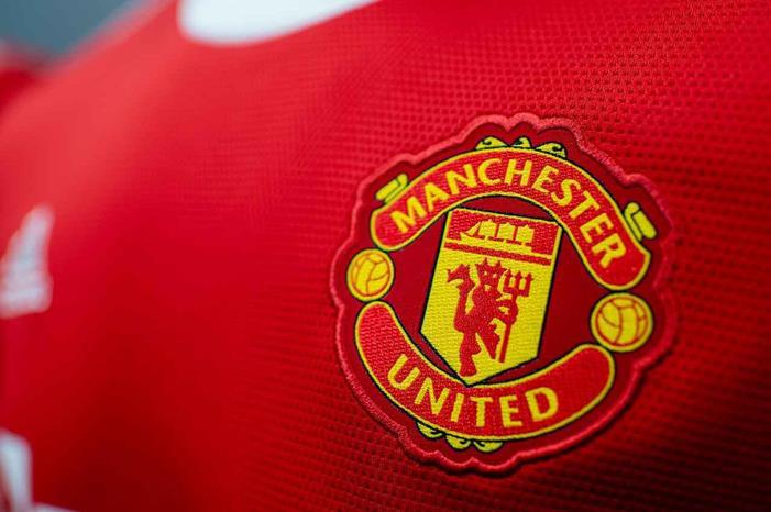 2021_22_Home_Kit_detail_031626355698499_medium