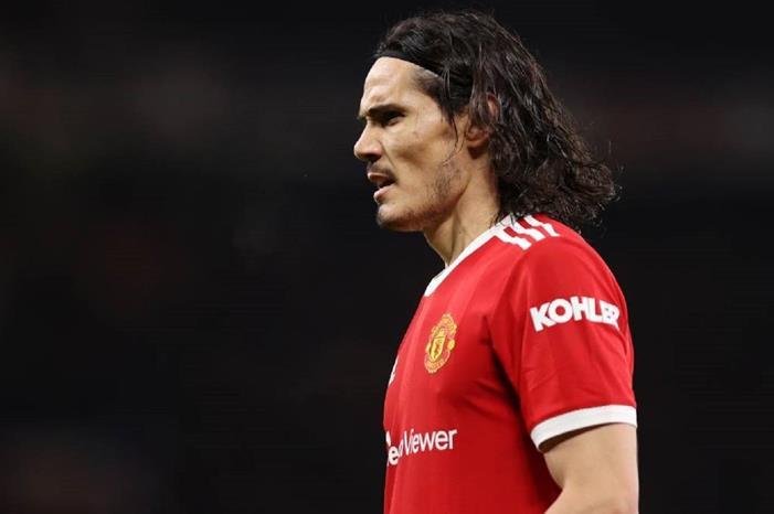 أصحاب الرواتب المرتفعة يهددون رغبة برشلونة المزدوجة Cavani