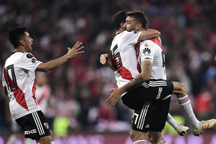 5c0d9280d43750d02f8b45f5