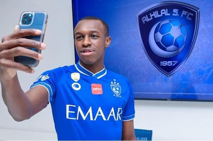 سعود عبدالحميد يجرح خزينة الهلال لهذا السبب ! 138-215559-details-saud-abdel-hamid-hilal-deal_700x400