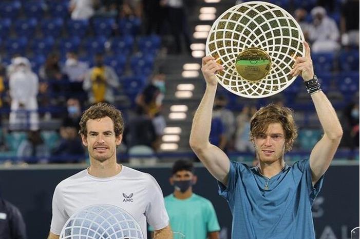 الروسي روبليف يتوج موسمه بلقب بطولة مبادلة للتنس في أبو ظبي 61bf45bc4c59b7711f51e7ef