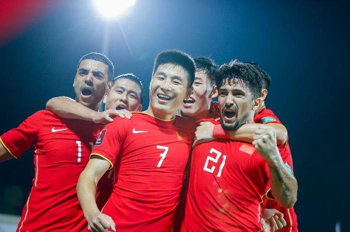 برازيلي جديد يودع الدوري الصيني Luo-Guofu-China-PR-Team