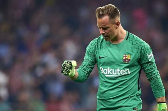 تير شتيجن يقطع وعدا بعد 300 مباراة مع برشلونة 5e63abca3434b