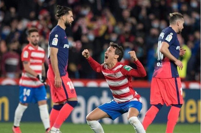 61c38ac44236043f8c71d02b