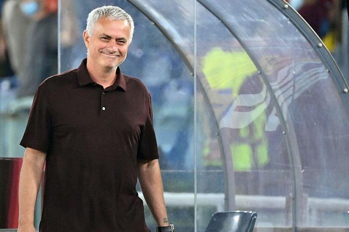 نجم روما يتحدث عن تجربته مع مورينيو 1113835_1631515766