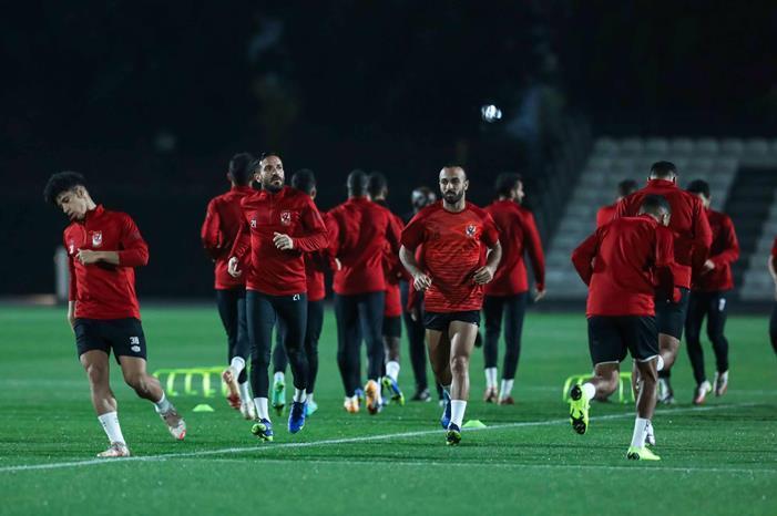 نادٍ عربي يقترب من التعاقد مع نجم الأهلي FHE5LiYXEAAEHb4