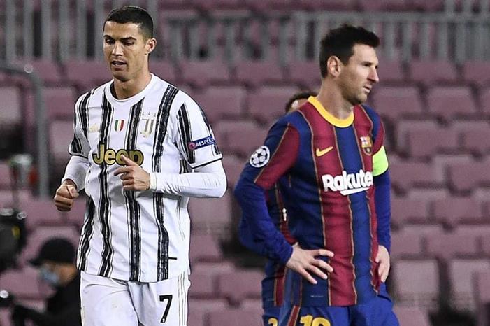 1212071-ميسي-يصافح-رونالدو