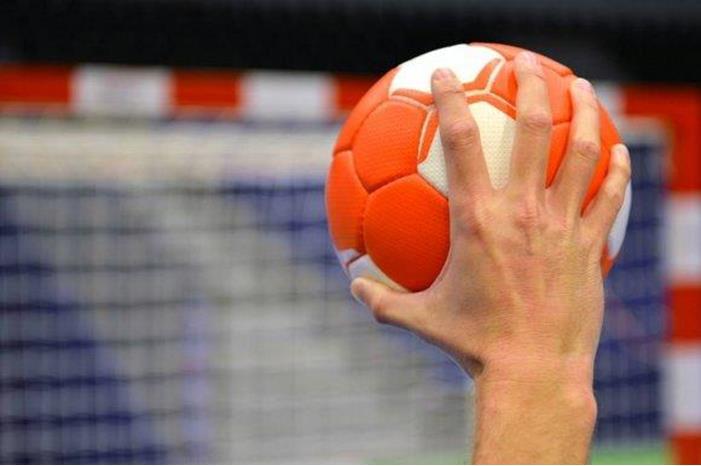 خسارة منتخب اليد أمام نادي سموحة المصري 9bb883512fcf6d30c0038ef626453d72_M