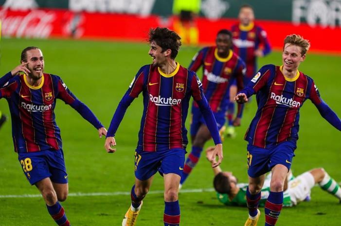 لاعبي-برشلونة-1